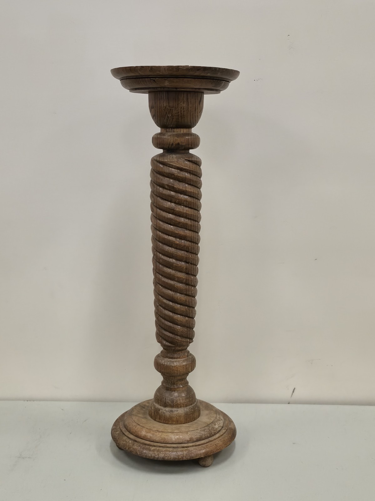 Vintage Hand Carved Oak Barley Twist Pedestal Plant Stand Column Sculpture Base