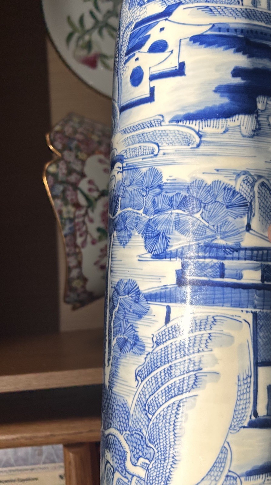 Rare Qing dynasty Shunzhi period Blue and White Mountain Landscape Vase