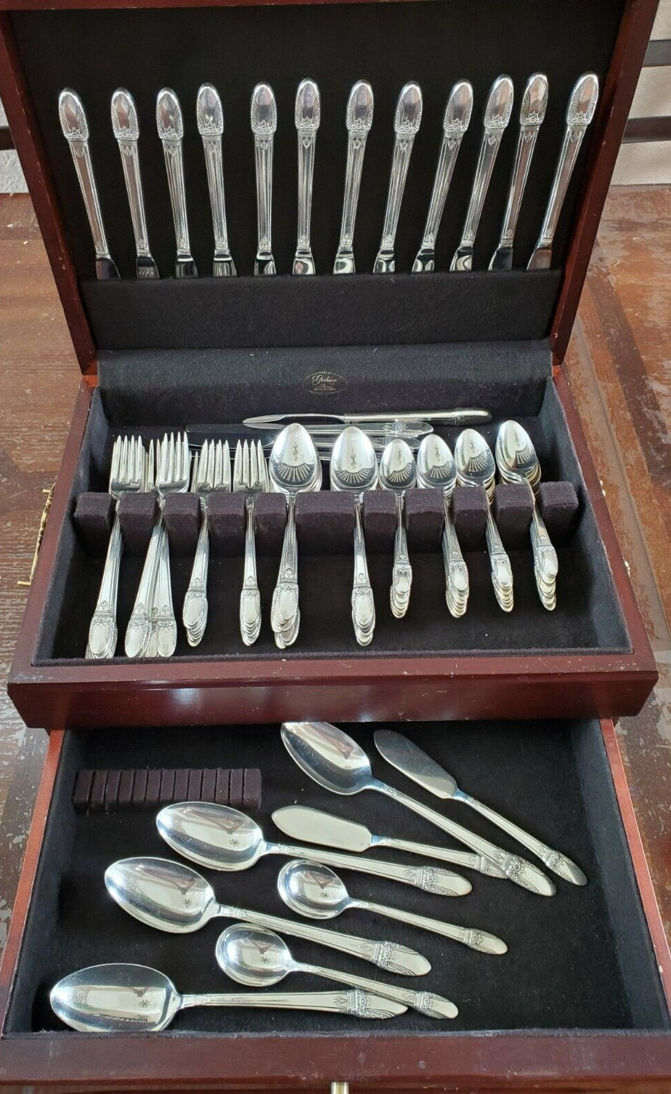 1847 Rogers Bros IS FIRST LOVE Silverplate 104 Pc Silverware Flatware Set for 16