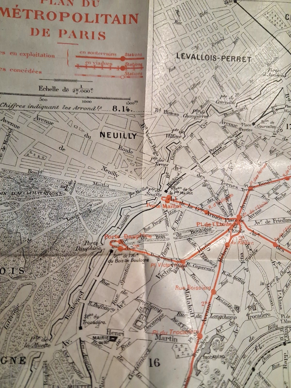 C1908 Plan De Paris par Arrondiiement Maps of Paris for tourists great condition