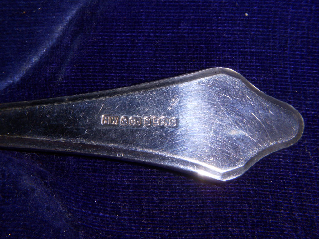 Henry Wilkinson SERVING FORK & BERRY/ CASSEROLE SPOON in PRESENTION CASE