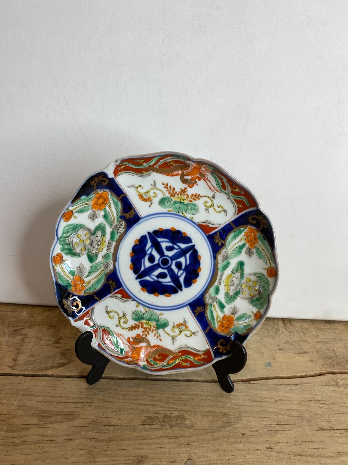 Late 19thC Japanese Porcelain Imari Plate with Scalloped Rim Good Condition