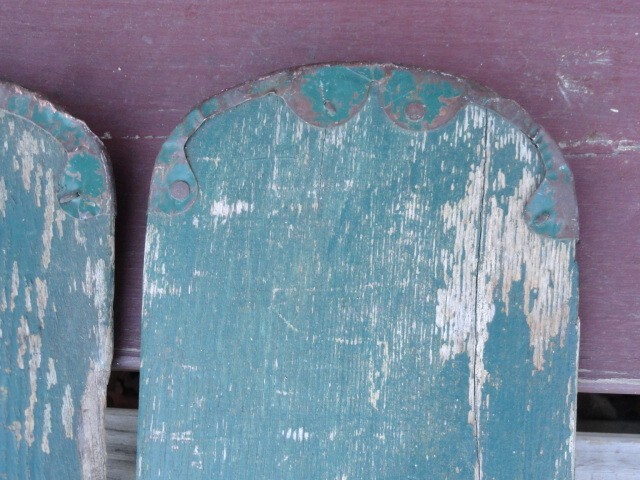 Antique Boat Oars 7 1/2′ Long Wonderful Old Green Paint Decorative Copper Tips