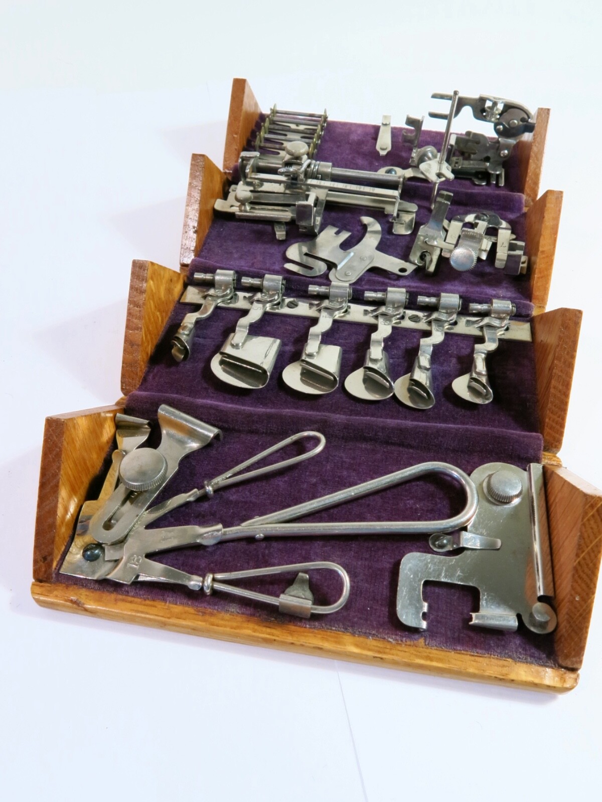Complete Antique Singer Sewing 1889 Refinished Oak Puzzle Box + Attachments