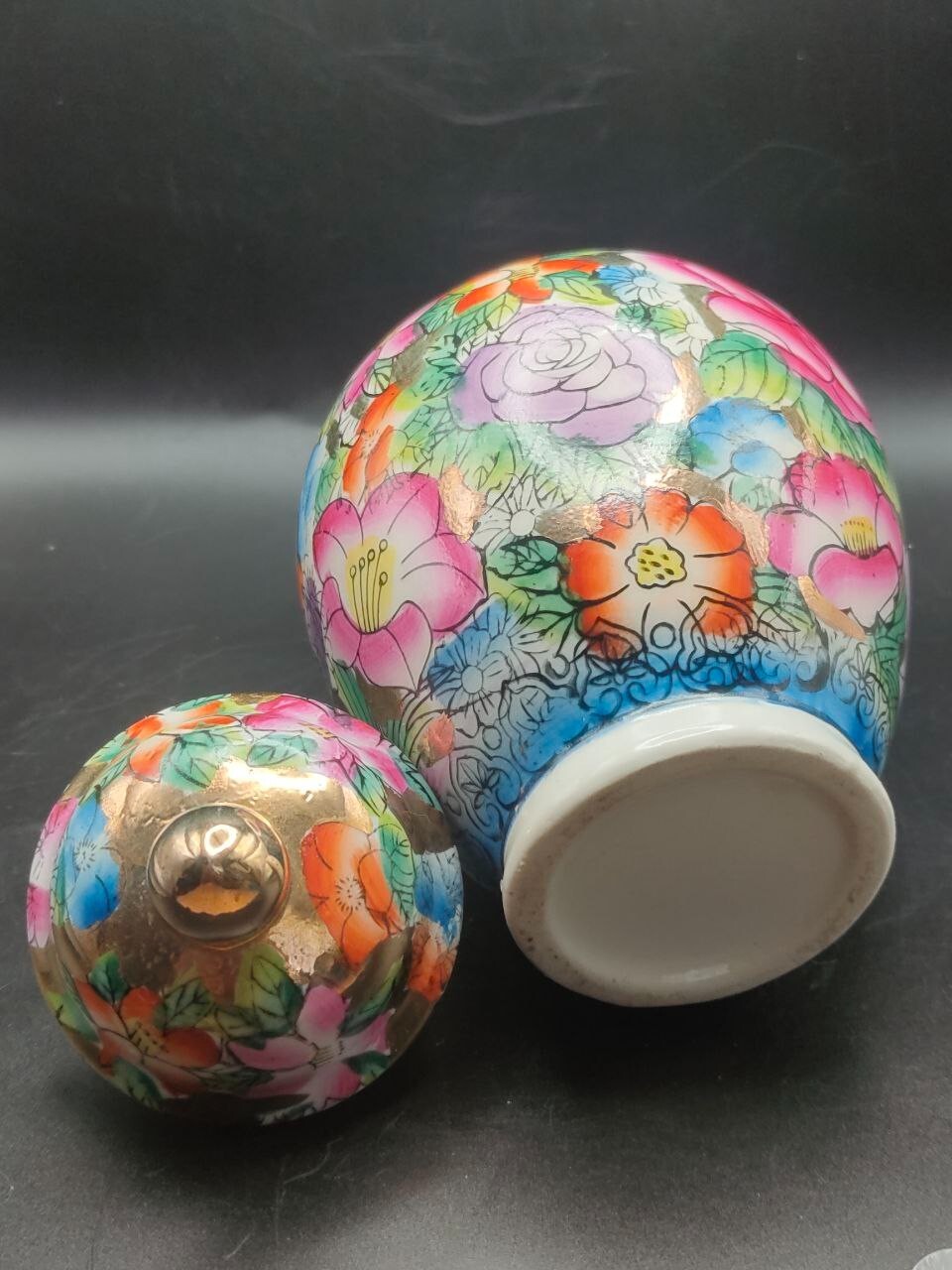 🌺 Chinese Hand-Painted Ginger Jar – 16 cm – Multicolour Floral Motif with Gilt