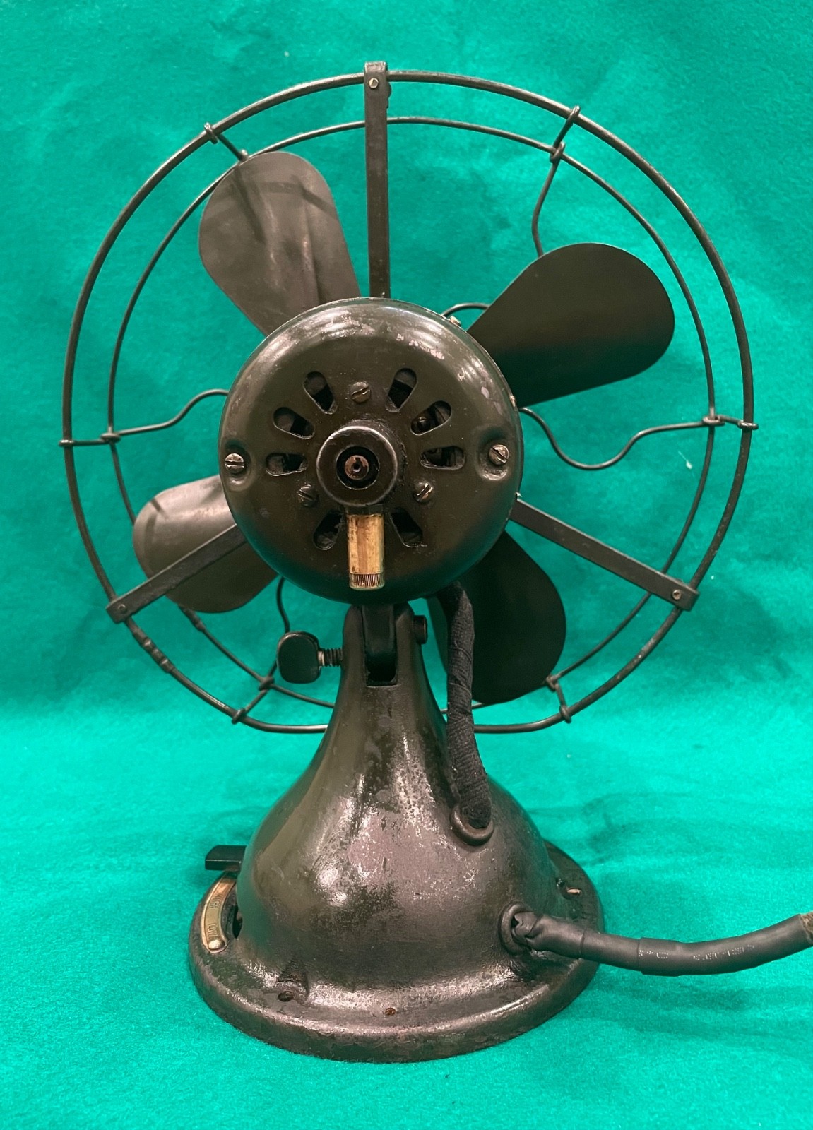Beautiful Antique 9″ General Electric Stationary Fan Cat. 174940 type AR form S1