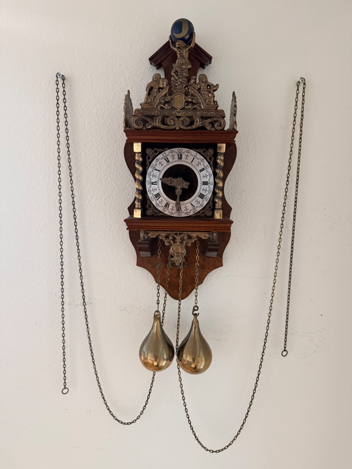 VINTAGE DUTCH ZAANSE WARMINK WALL clock!!** 8 DAY, good condition and works!