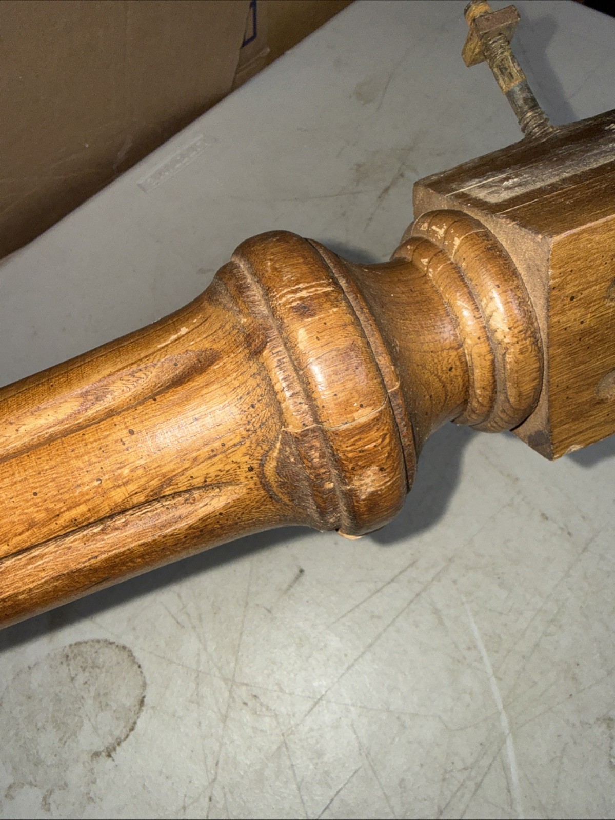 1 SALVAGED Vintage Heavy OAK WOOD TABLE LEGS Repurpose FOR RESTORATION 28.5”