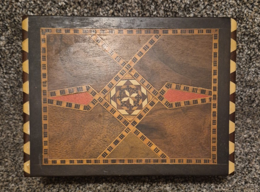 Vintag Inlaid Wooden Trinket Box