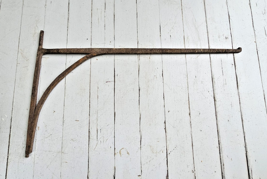 ANTIQUE FIREPLACE CRANE, BLACKSMITH HAND FORGED, 26″ X 13-3/4″