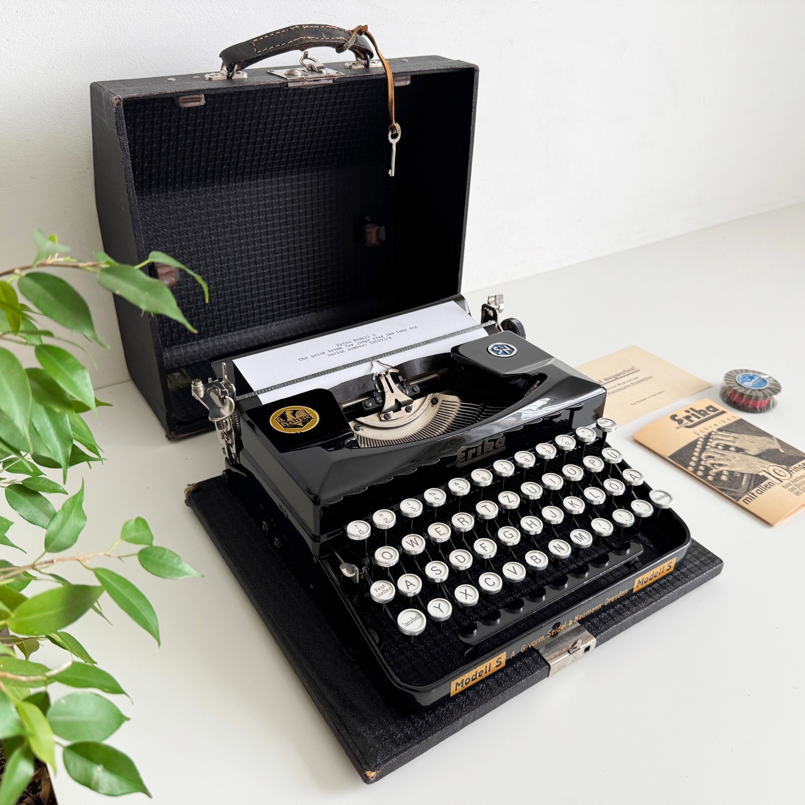 Erika S Typewriter | 1930s | Working | Serviced | UPS 3-Day to US/CAN