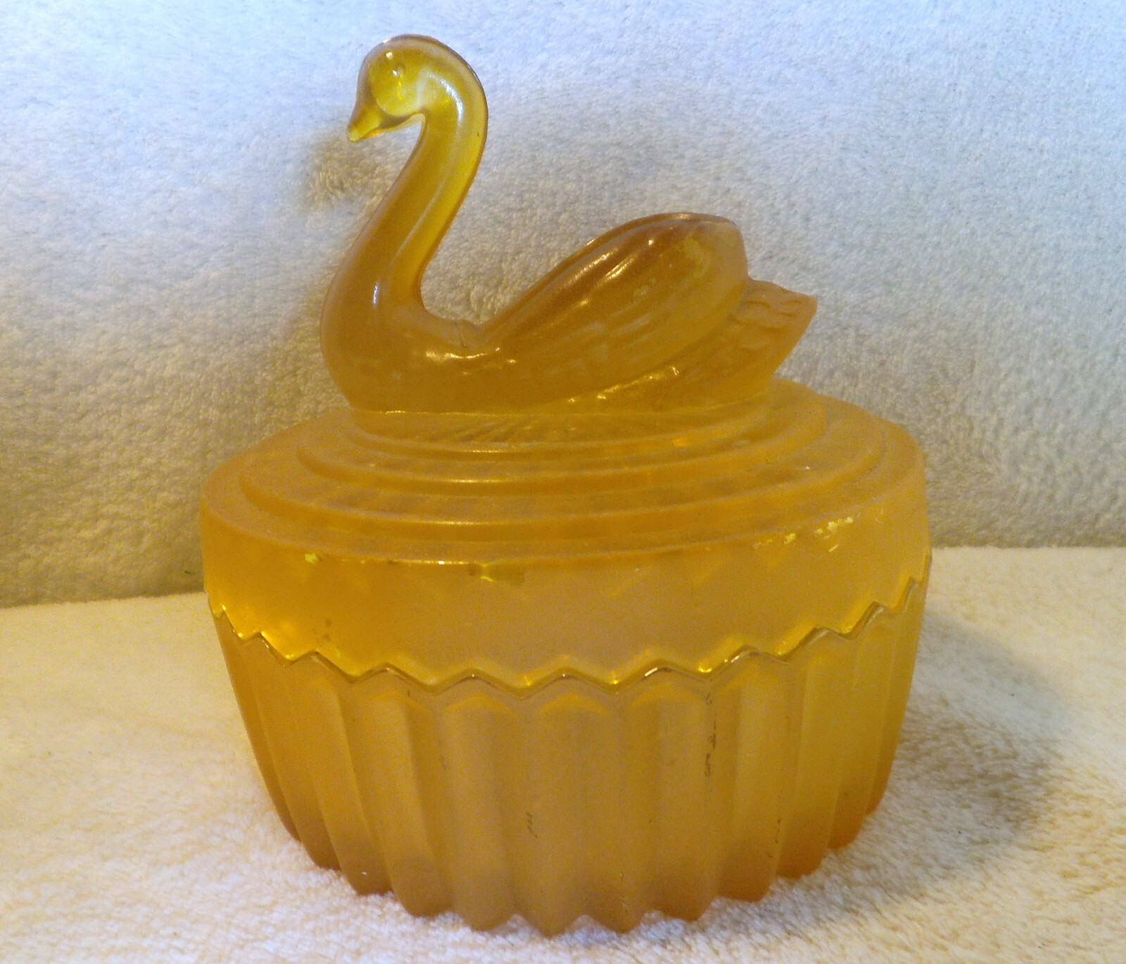 Vintage yellow glass goose body powder dish – excellent condition – its an old
