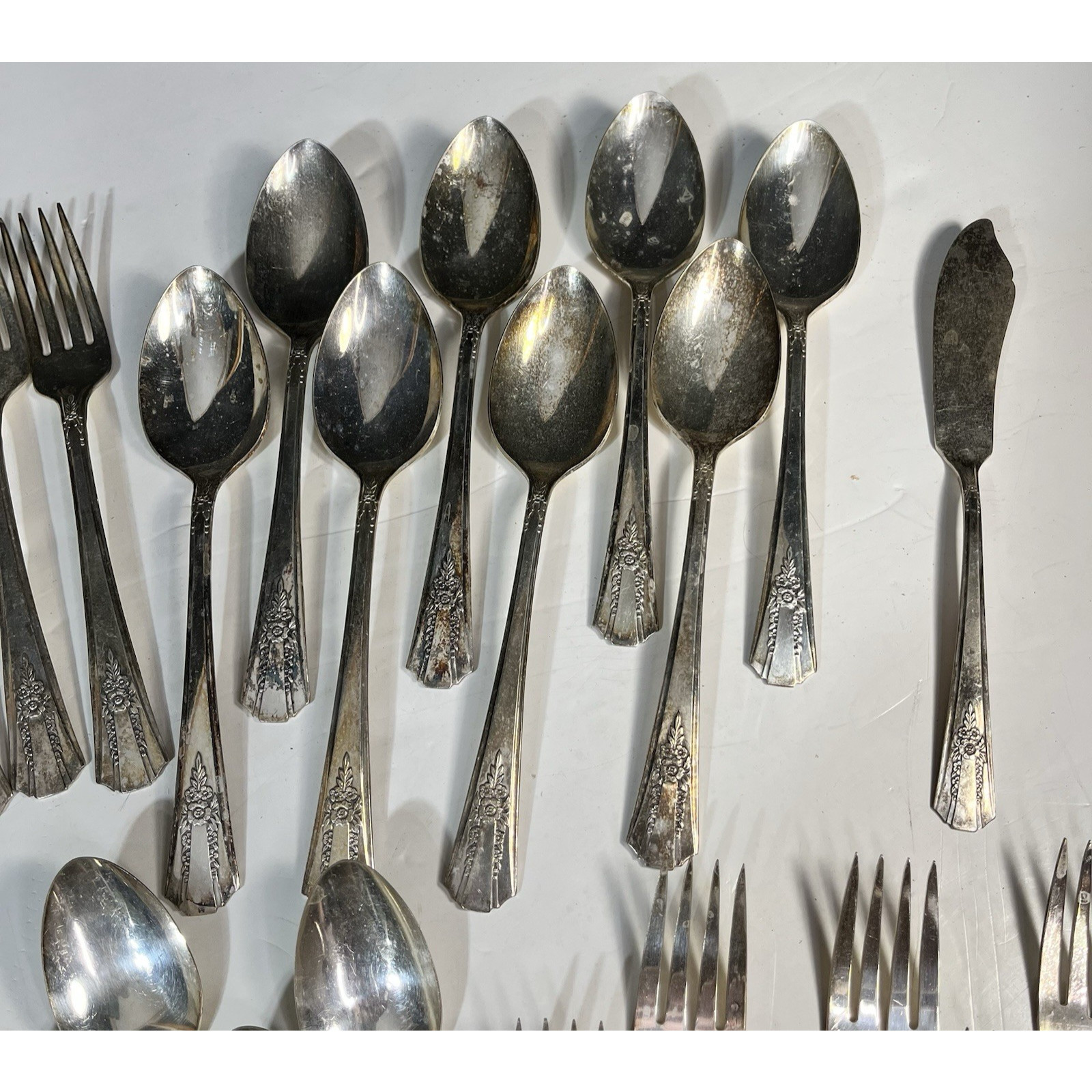 48 pcs Genesee Silver Plate Flatware Set Floral Art Deco Vintage 1940s
