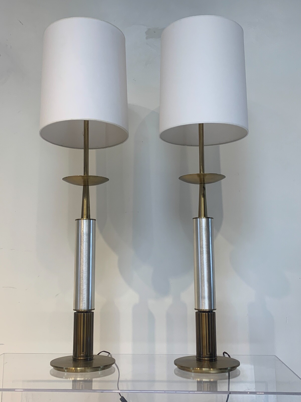 Pair of Elegant Table Lamps Mid Century Modern style of Tommi Parzinger