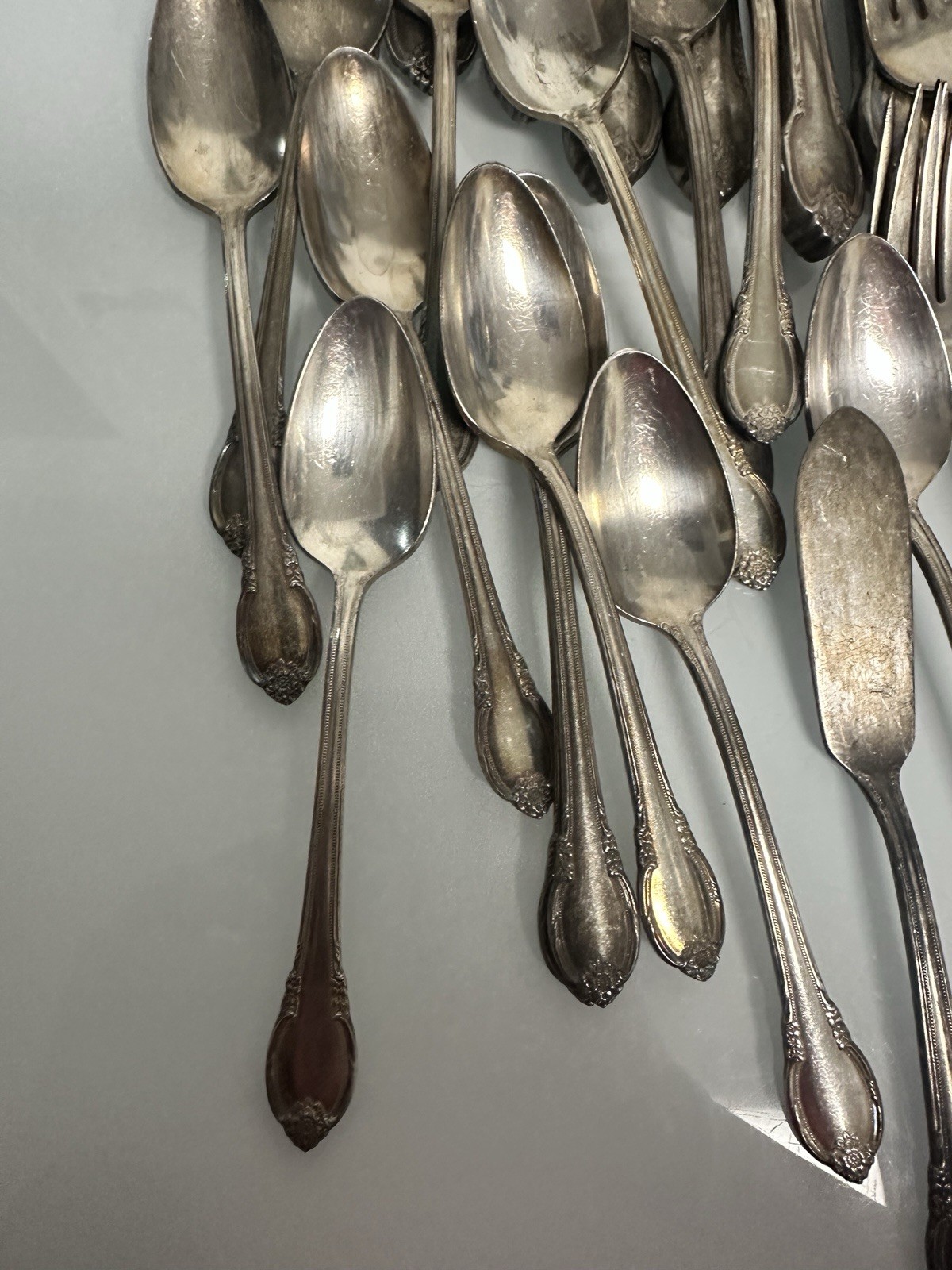 1847 Rogers Bros Remembrance Silverplate Flatware Assortment – 56 PCS Vintage