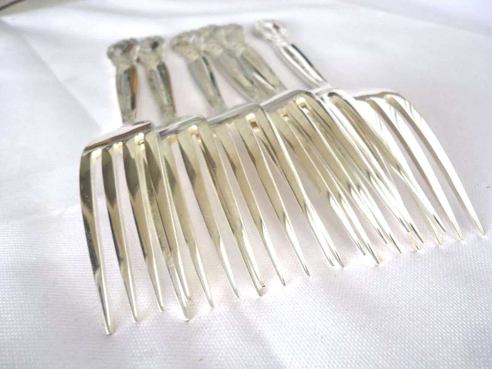 ONEIDA LTD BALLAD SILVERPLATE FLATWARE 25-pieces
