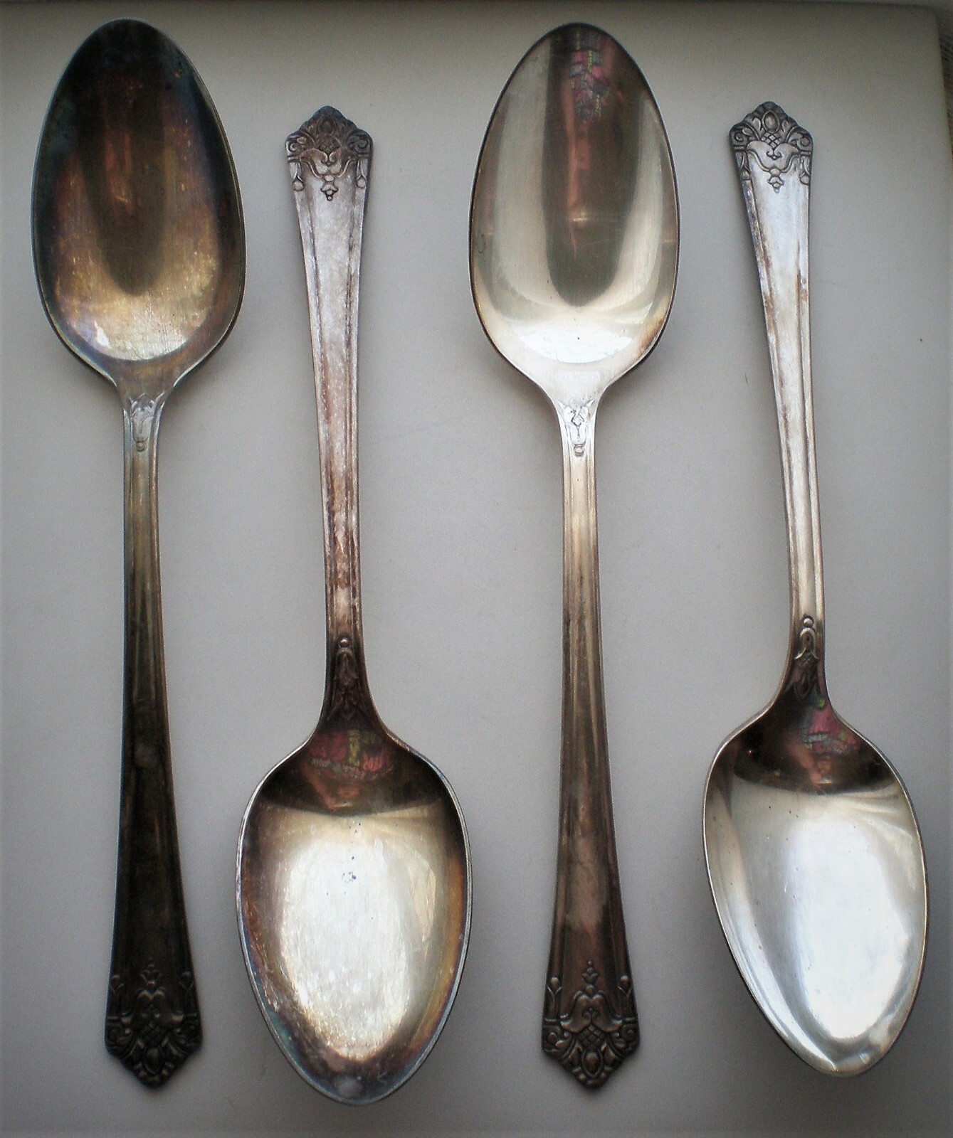 Circa 1931 1847 Rogers Bros Her Majesty Silverware 4 Soup Spoon Spoons Set