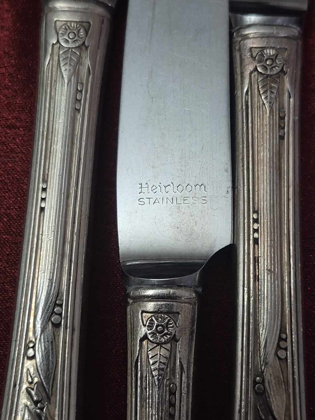 Oneida Heirloom Plate Virginian Pattern Lot Of 6 Hollow Handle Dinner Knives