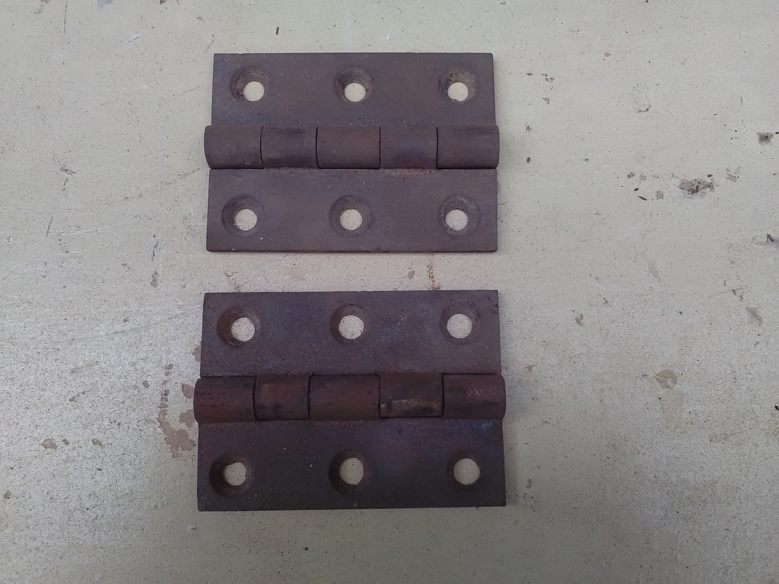 A Pair of Vintage 3 inch Cast Iron Butt Hinges, Unbranded