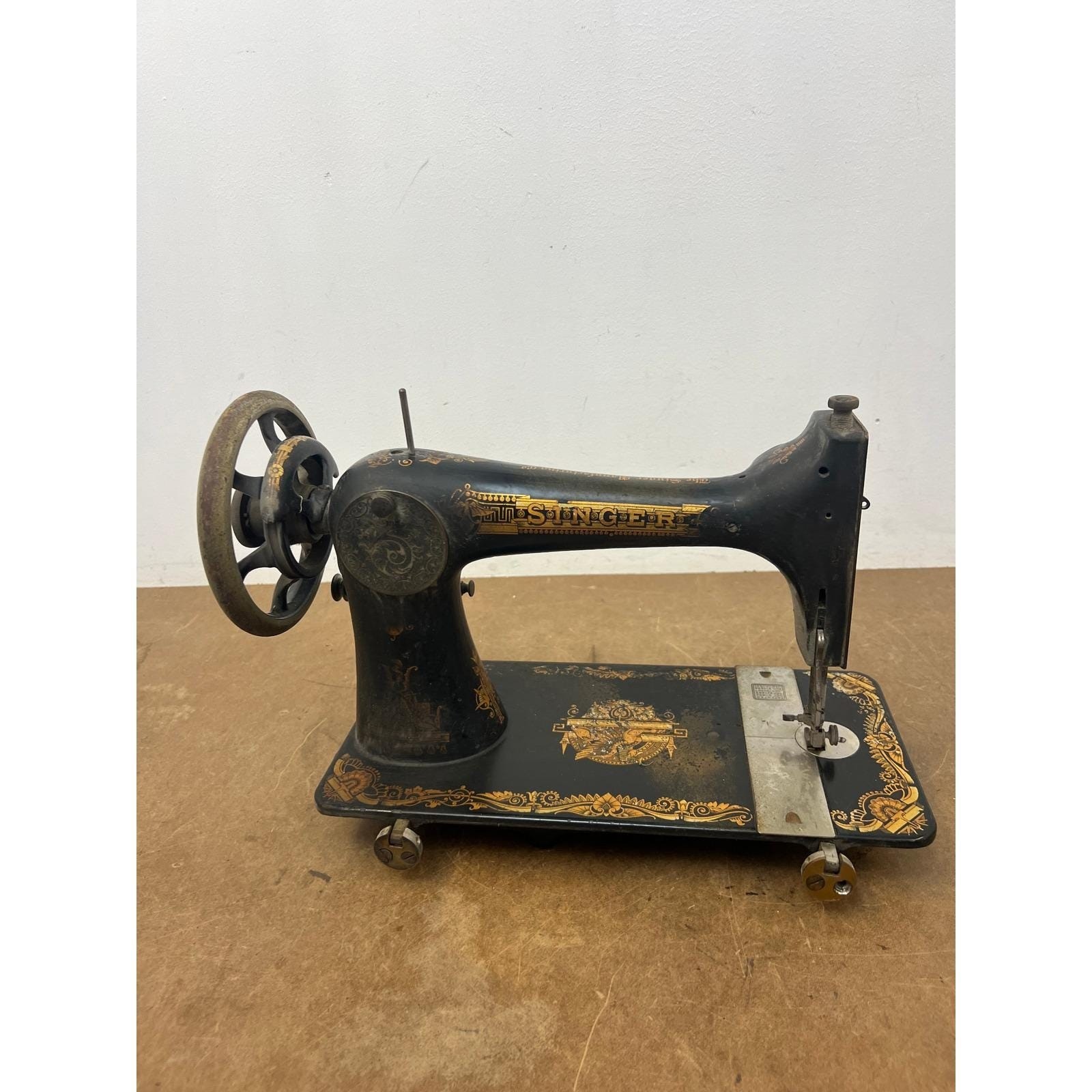 Antique Singer Model 27 Sewing Machine Sphinx Egyptian Decal Vintage Parts As is