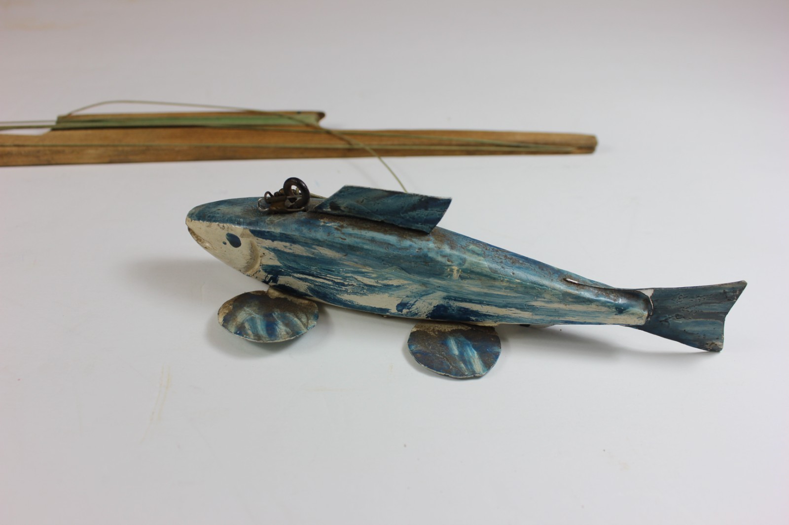 Ice Spearing Antique Primitive Handmade 16″ Wooden Jigging Pole w/ Lure