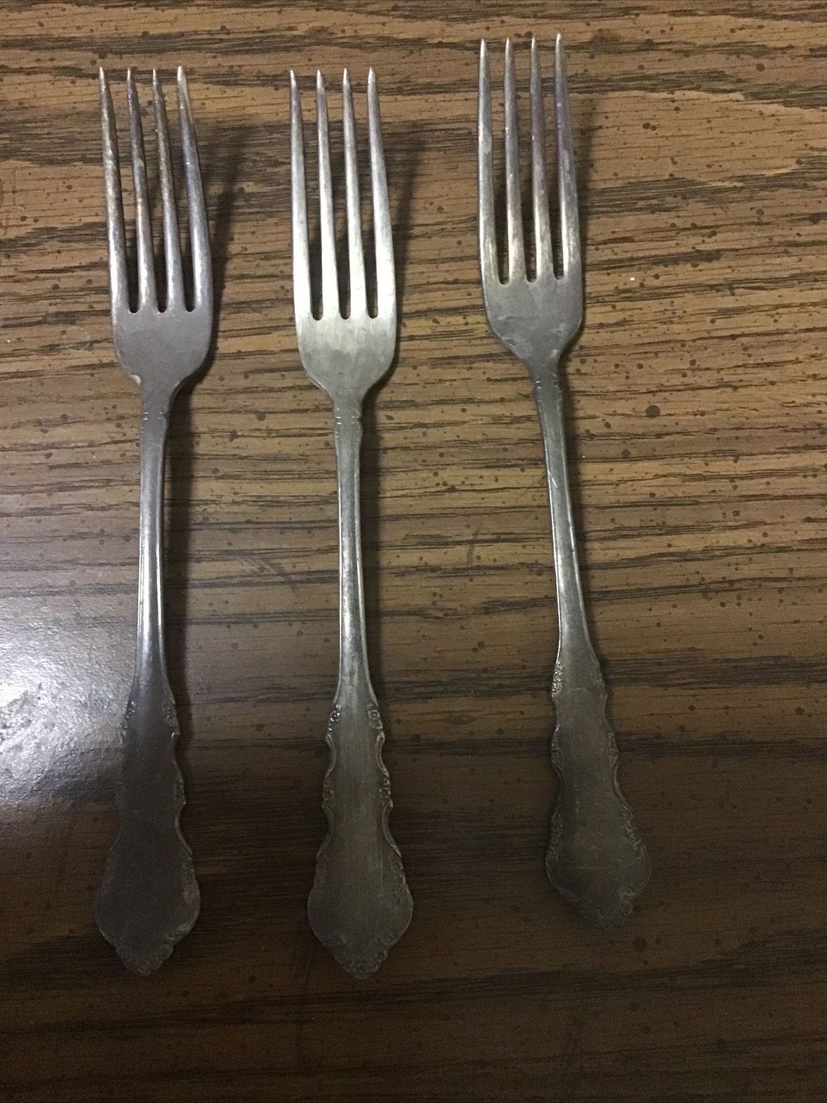 Reed & Barton Dresden Rose Silverplate Dinner Forks Set of 3 Uncleaned 7 3/8 In