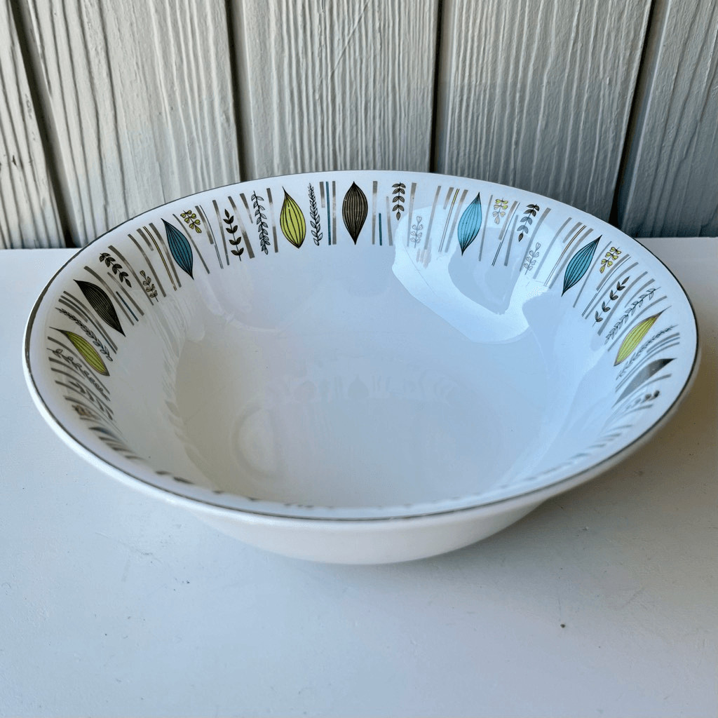 VTG Alfred Meakin Glo-White Mid Century Leaf Bowl 8.5” Silver Rim Atomic MCM