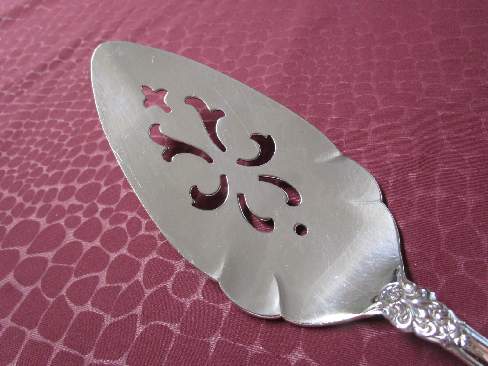 ROCHAMBEAU Pierced Cake or Pie Server Silverplate 1978 No Monograms gu