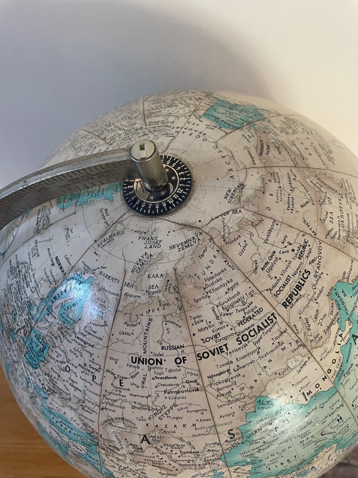 Vintage Replogle 12″ World Globe Chicago Ill. USA Scan-Globe World Classic Serie