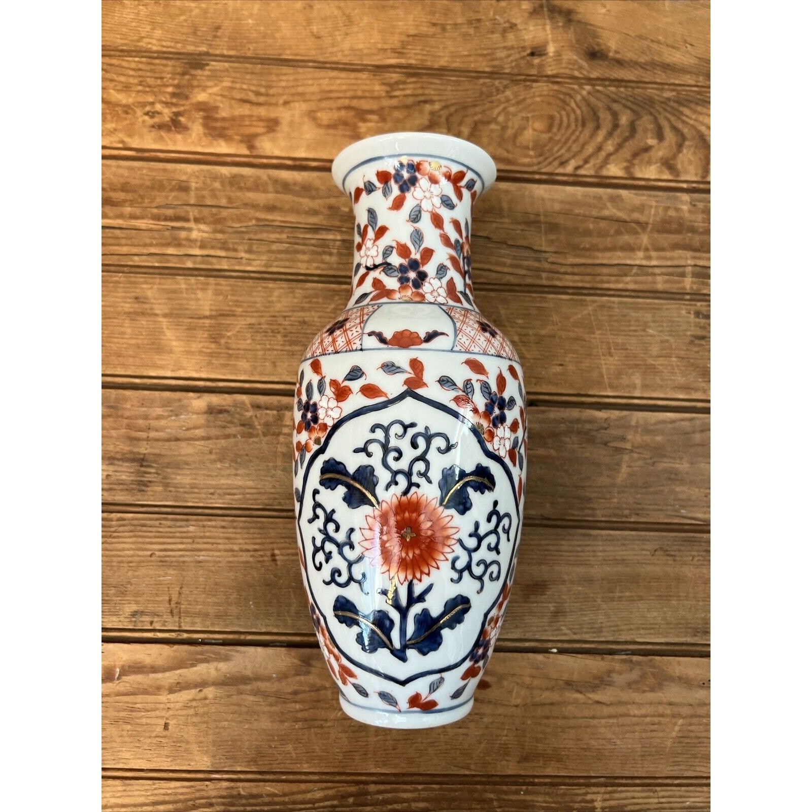 Vintage 1970s Lord Taylor Imari Vase