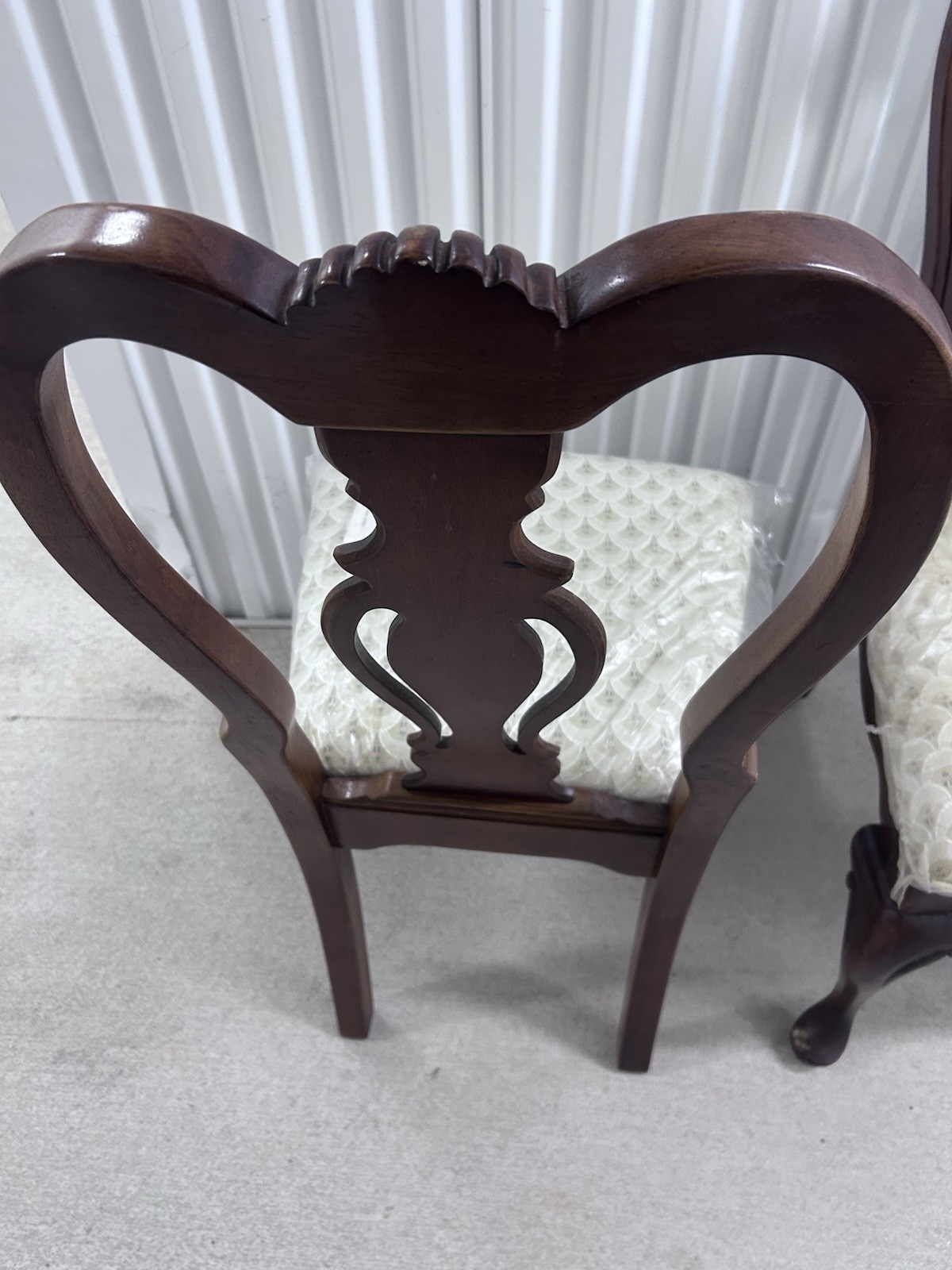 2 Queen Ann Dark Wood Antique Dining Chairs Lexington Furniture Co