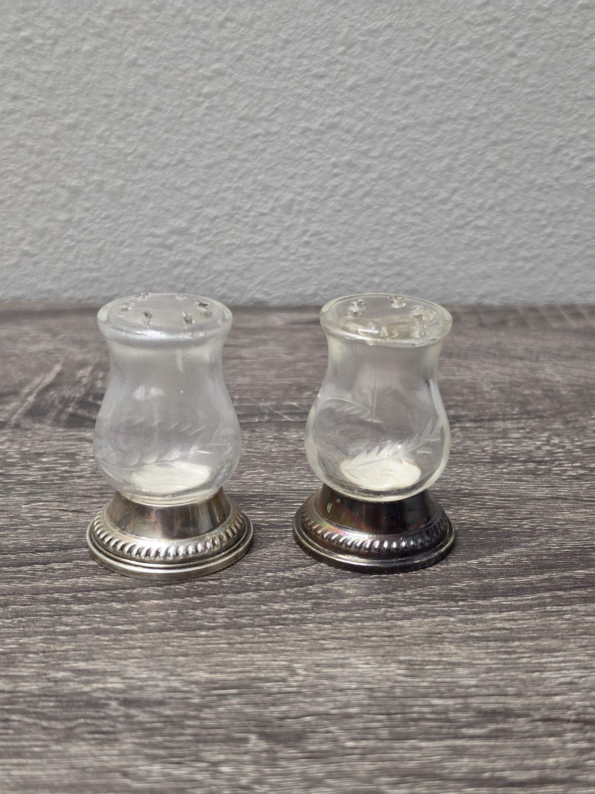 Vintage Raimond Hurricane Sterling Silver Etched Glass Salt & Pepper Shakers
