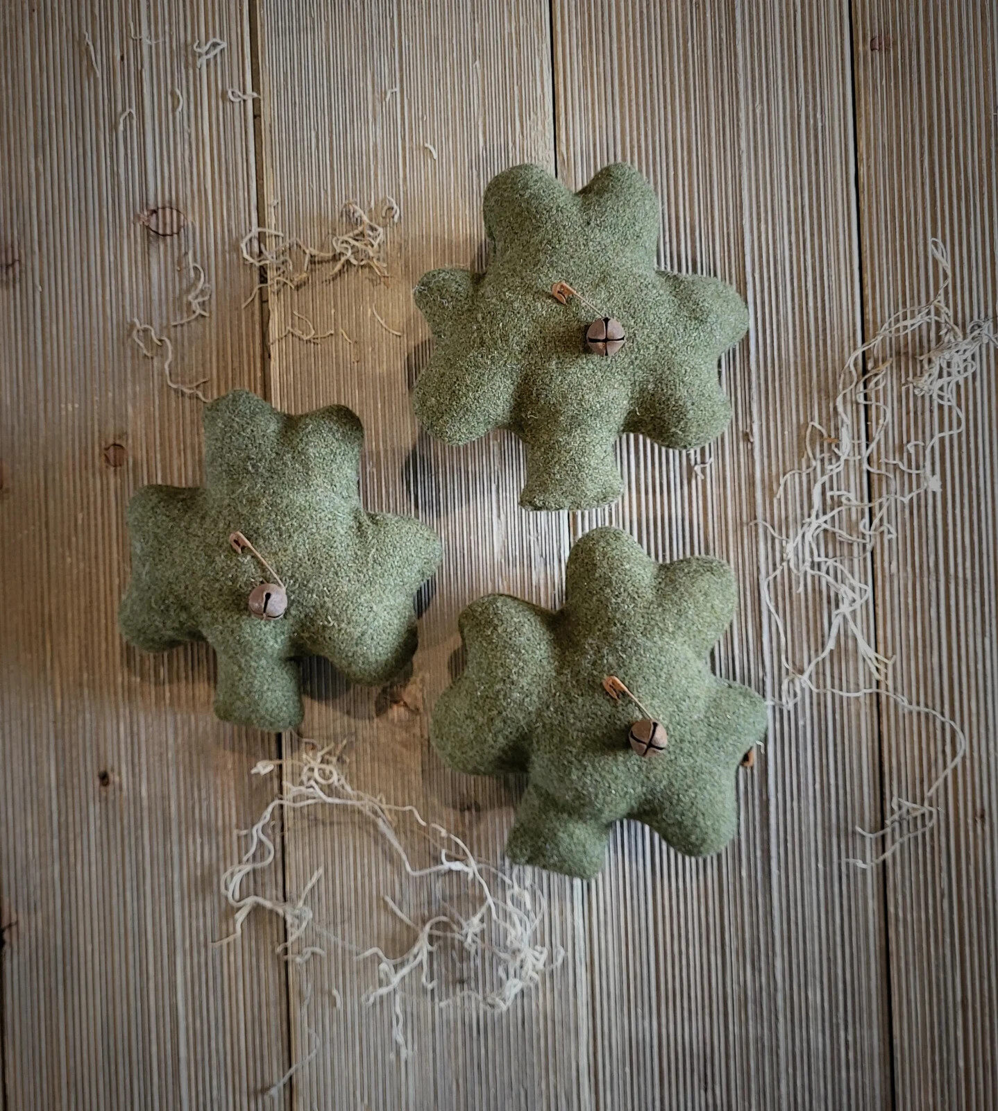 Primitive Wool Shamrocks, Bundle of 3 wool shamrocks, St Patrick’s Day decor