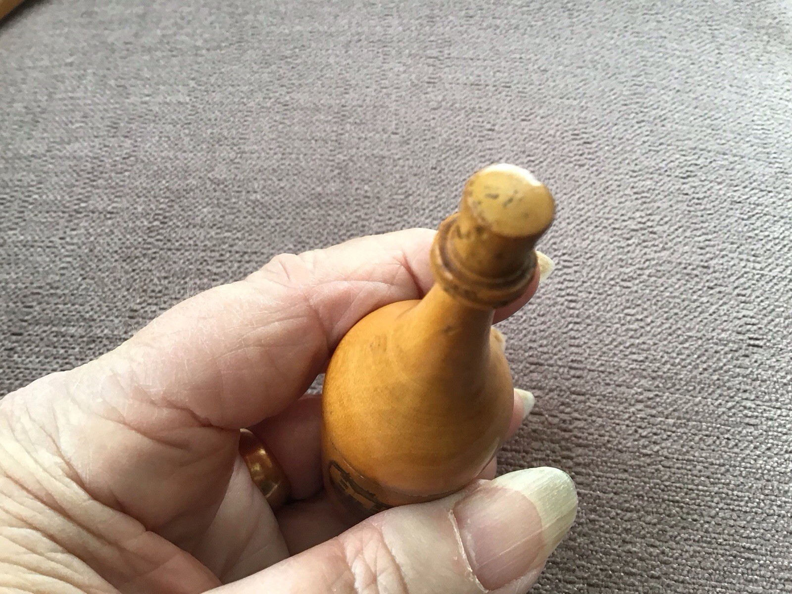 Mauchline Transfer Ware Sewing Container + Contents. ALSTON.9cm.