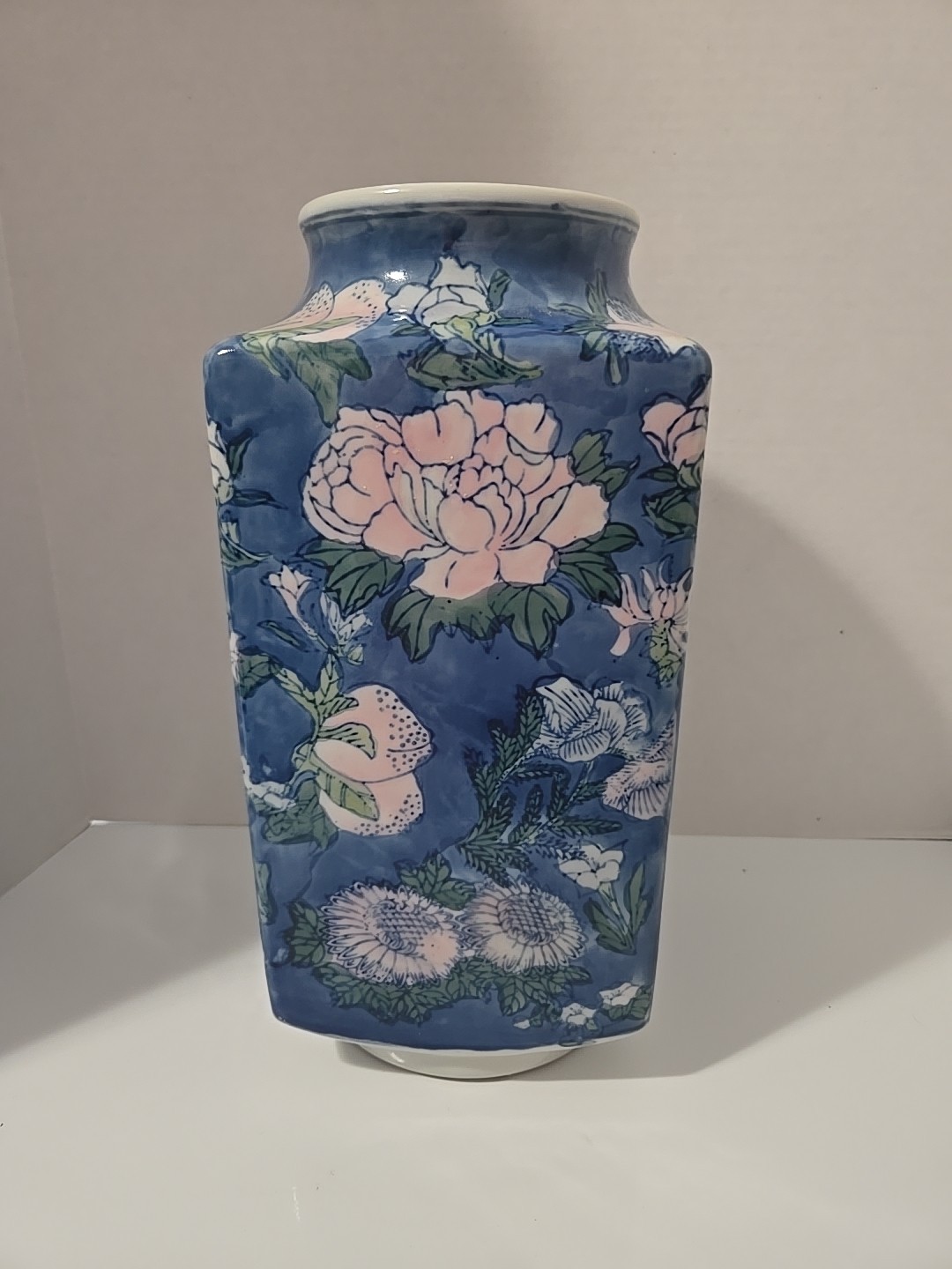 Chinese Vintage Porcelain brush pot JAR Vase. Blue Floral Cottagecore