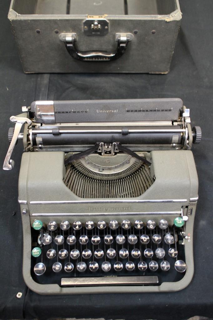Underwood Universal Typewriter ( for repair or restoration )