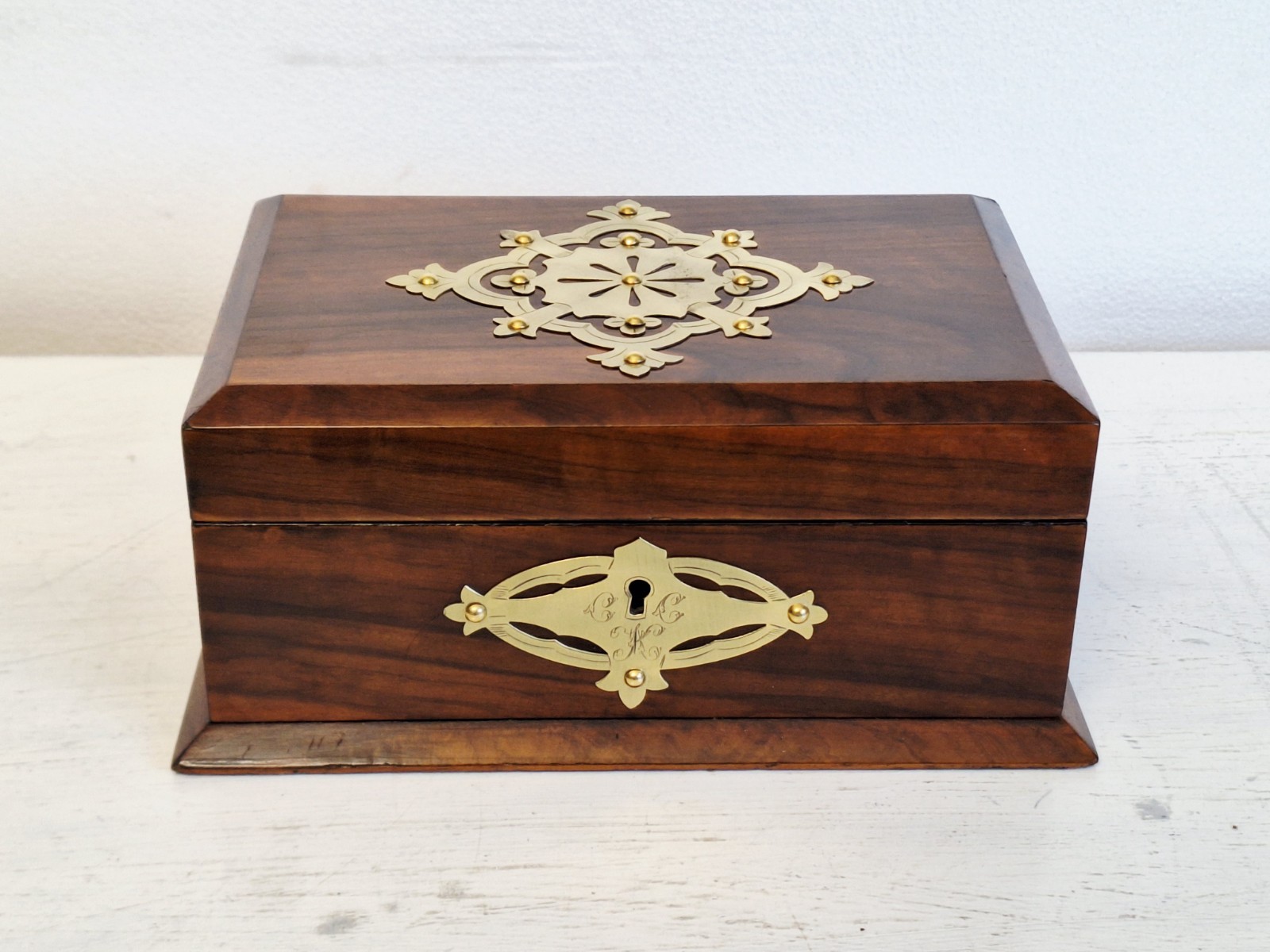 Antique Olivewood Trinkets/jewellery/keepsake Box With Brass Mounts /C 1880’s