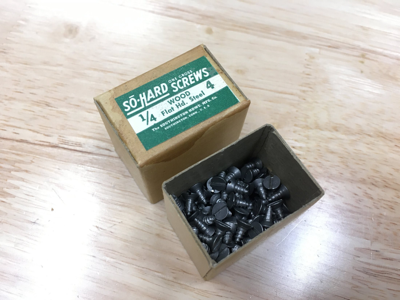 New Box 144 So Hard #4 x 1/4″ Bright Steel Flat Head Wood Screws Slotted USA