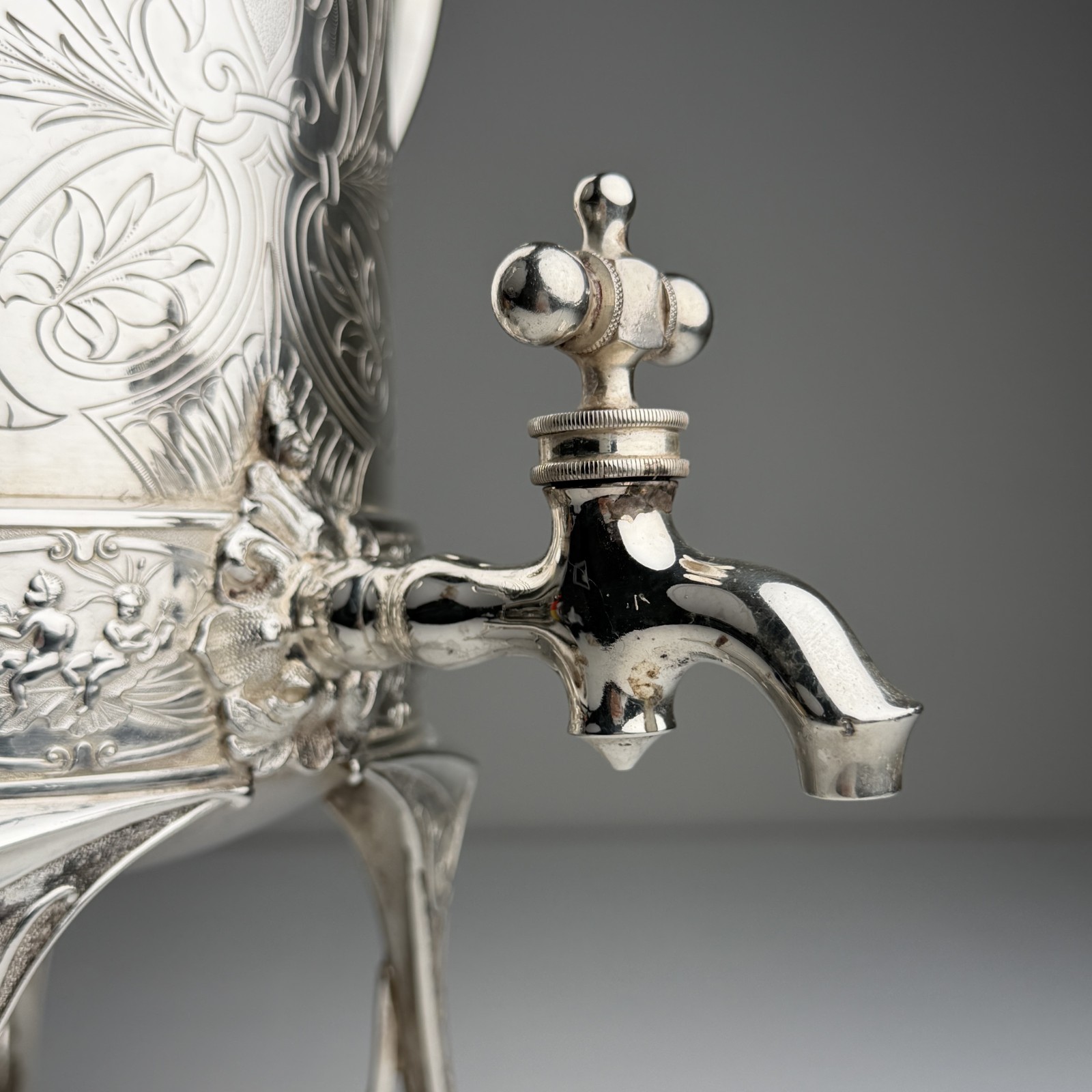 Victorian Middletown Plate Co Quadruple Silverplate Ice Water Urn Spigot 15″