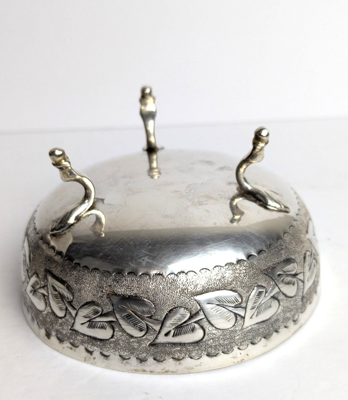 830 Sterling Silver Scandinavian Footed Embossed Ivy Bowl 5″ Diameter 150 grams