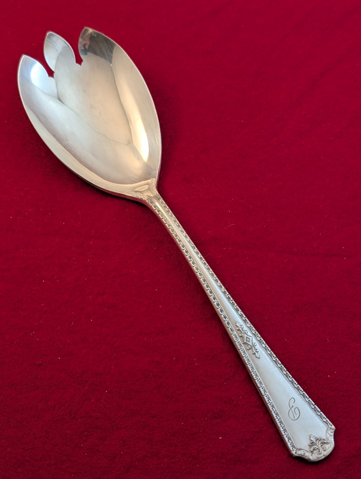 Wm A Rogers AA Oneida Berkeley Silverplate Salad/Serving Fork Mono P Flatware