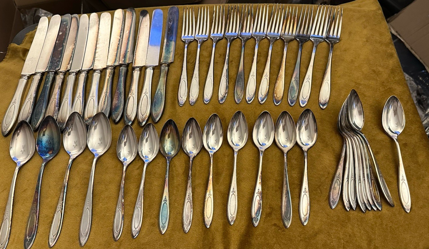 (45) Pieces Forks Knives Spoons Community Silverplate , 1917 Adam
