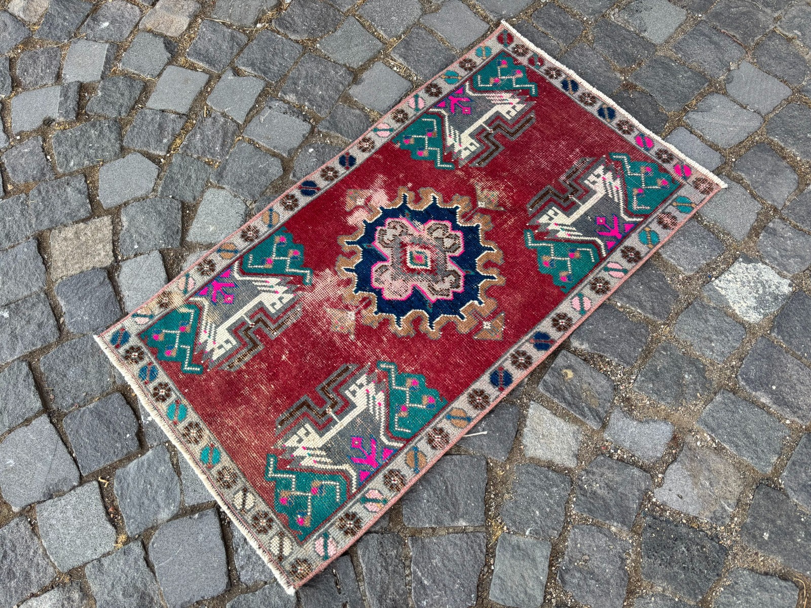 Turkish rug, Vintage small rug, Handmade wool rug, Entryway rug 1,7 x 3,1 ft