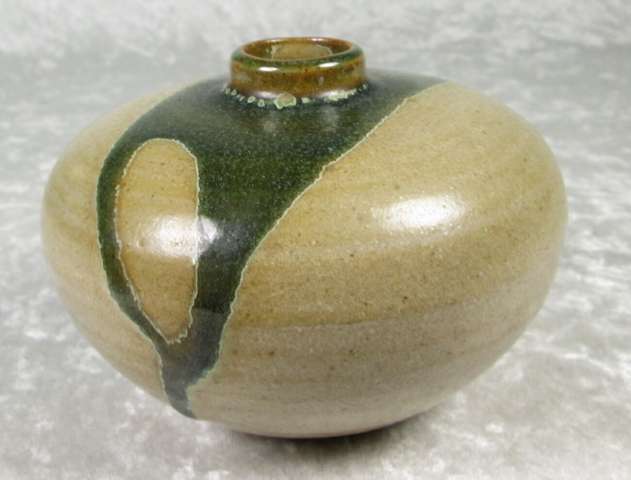 Toyo Pottery Vase Pot Drip Glaze Vintage Mid Century Modern Labeled 4-1/2 inch