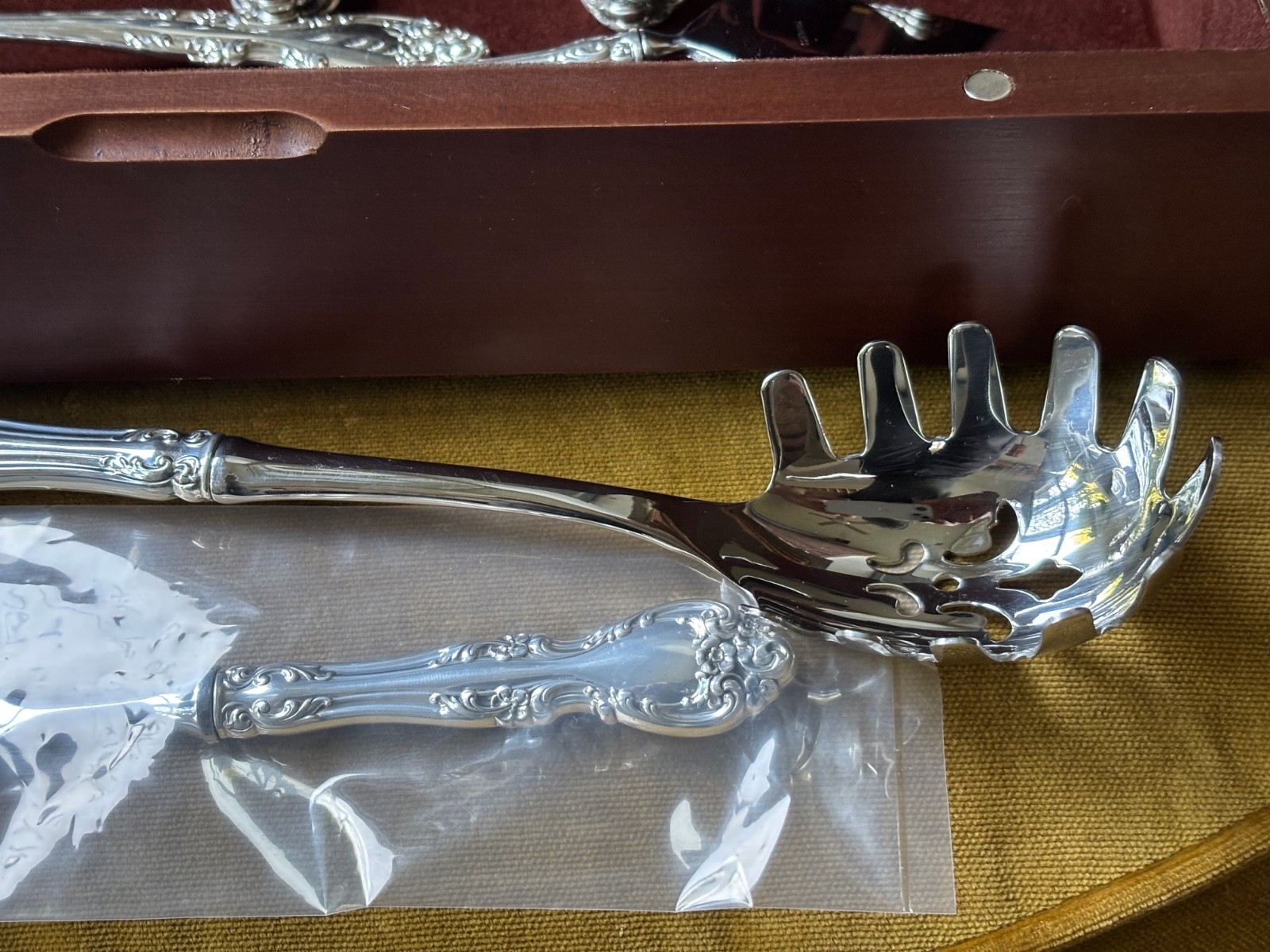 Gorham Melrose Sterling Silver 45pc Flatware Set Service for 8 in New Case