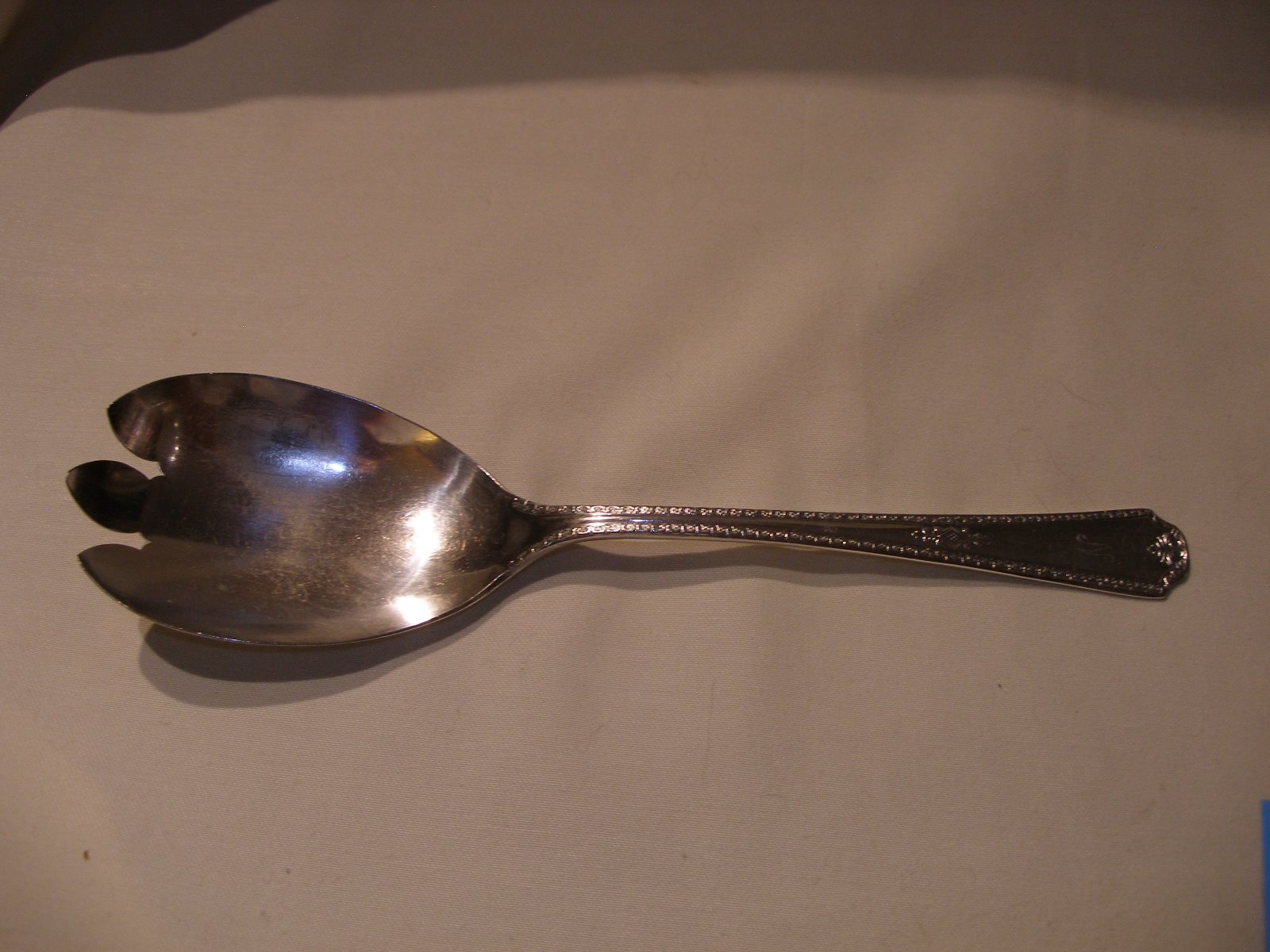 Wm. A. Rogers/Oneida 8 7/8″ Solid Salad Serving Fork~1929 BERKELEY Pattern