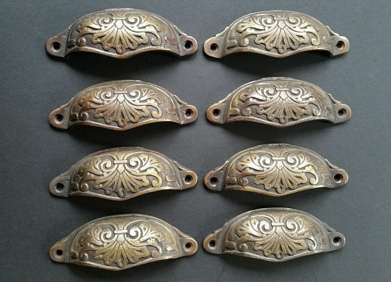 8 Apothecary Drawer Cup Bin Pull Handles 3-1/2″c. Antique Vict. Style Brass #A1