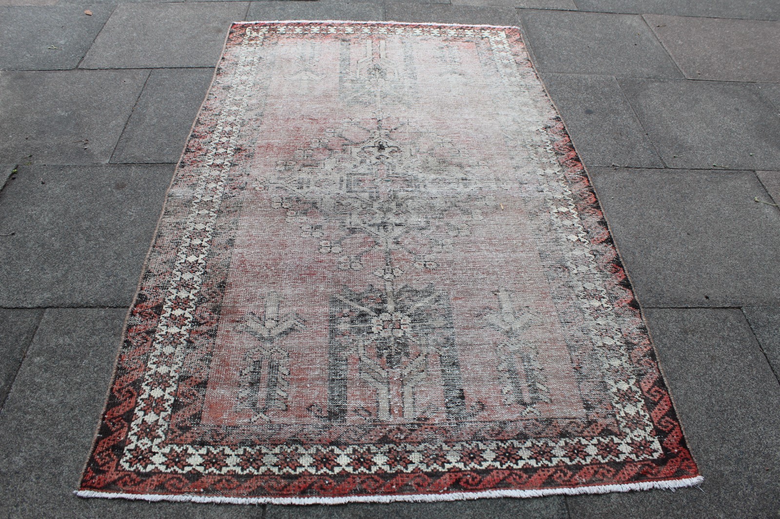 Vintage Shabby Chic Worn Hand Made Traditional Wool Pink Grey Rug 206x130cm