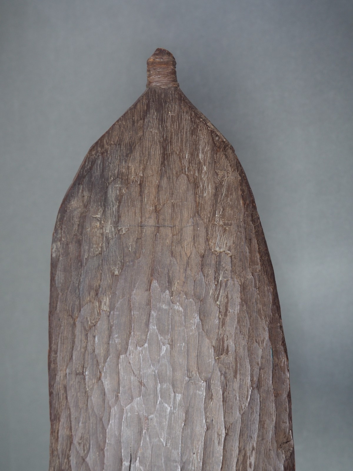 LARGE OLD ANTIQUE AUSTRALIAN ABORIGINAL TRIBAL ART CARVED WOODEN WOOMERA STICK