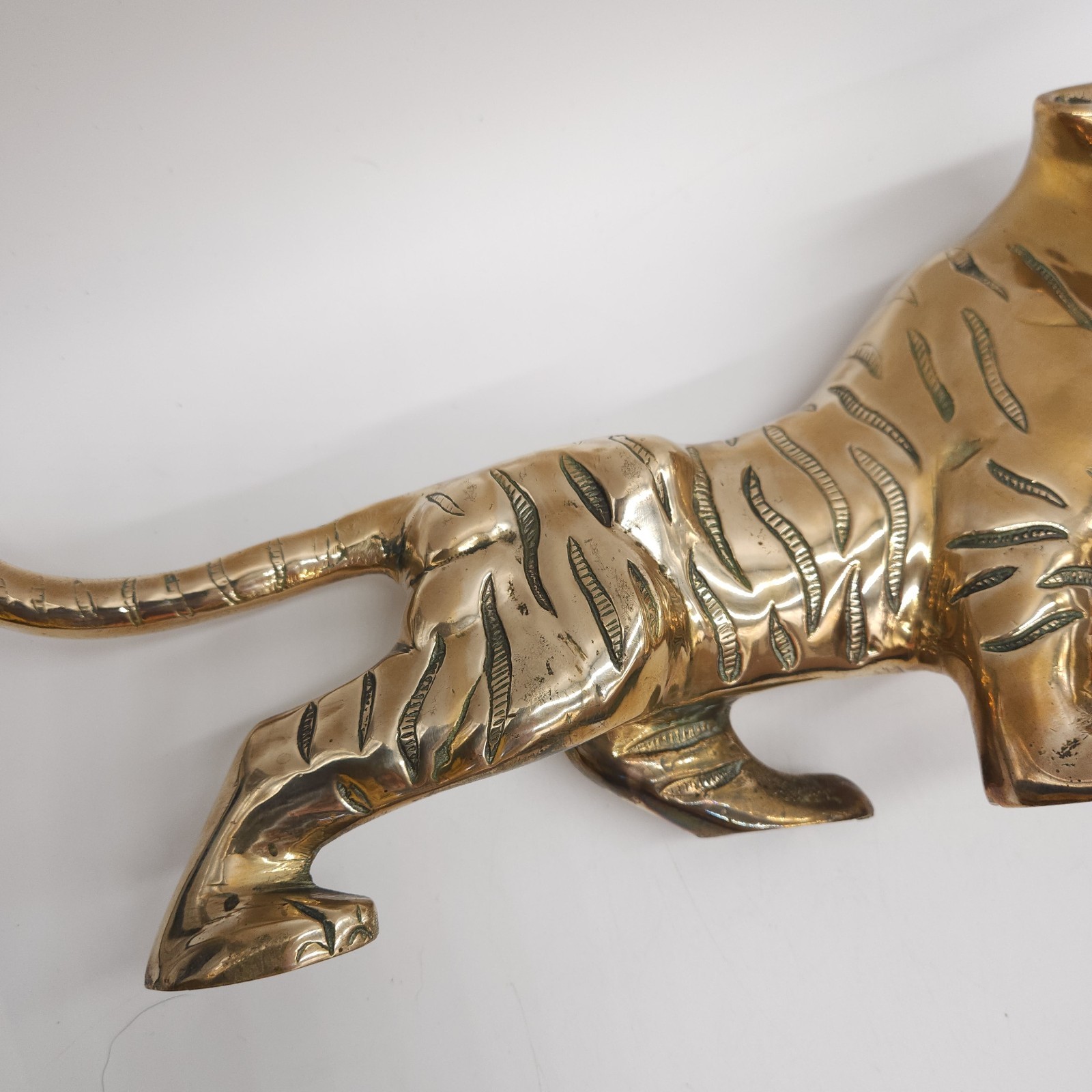 Large Vintage Solid Brass Bengal Tiger Statue – Heavy 2kg – 36cm Prowling Roar
